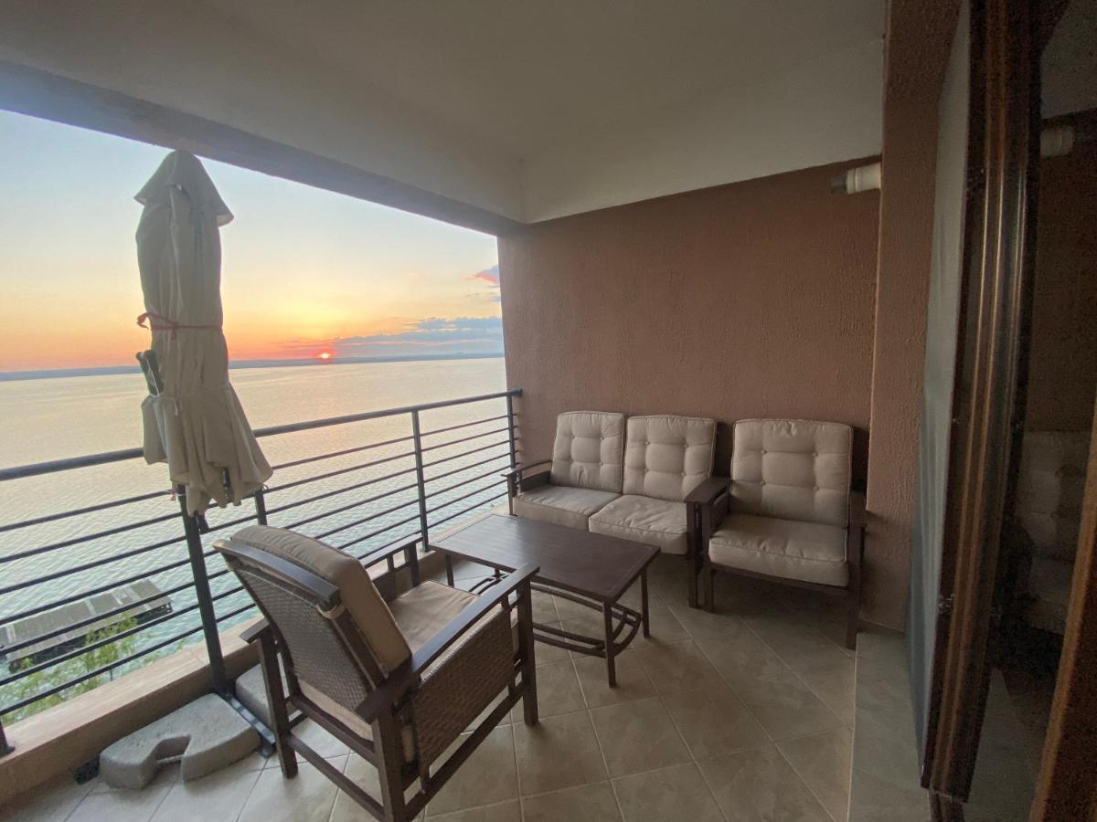 Amazing View Apartment Мамая Екстериор снимка